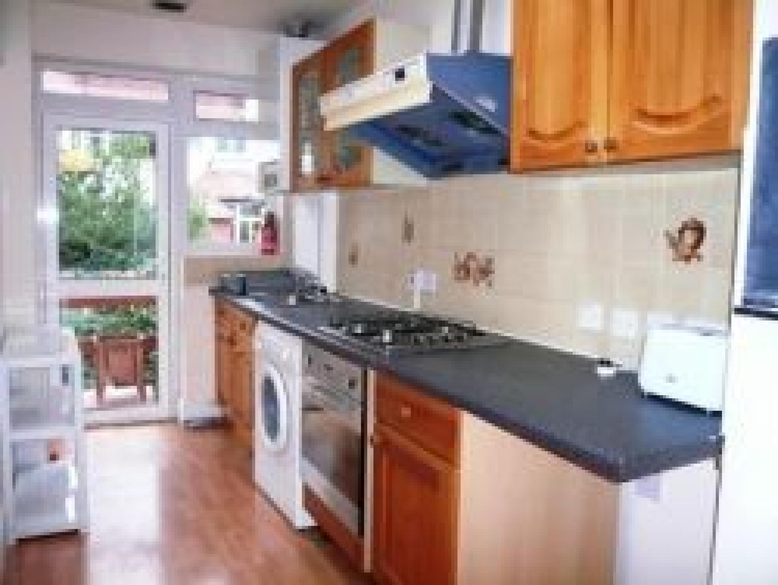 			1 Bedroom, 1 bath, 1 reception Flat			 Hampstead Garden, GOLDERS GREEN NW11